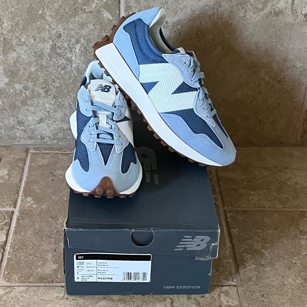 New Balance 327 Sneaker